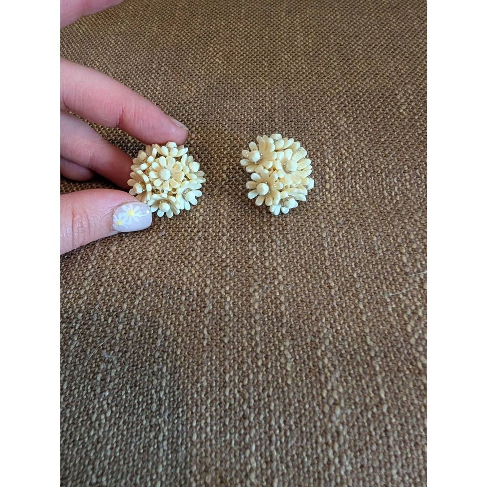 Women's Yellow Fashion Flower Stud Shabby Chic Statement Earrings